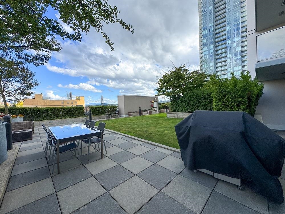 Neighborhood Park Photo Near 1011 668 Columbia Street, New Westminster, BC