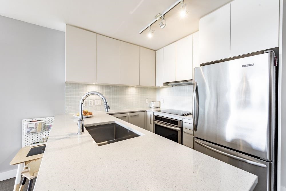 Walk-In Closet Photo of 1011 668 Columbia Street, New Westminster, BC