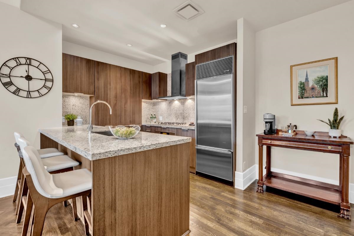 Dining Area Photo of 401 568 Waters Edge Crescent, West Vancouver, BC