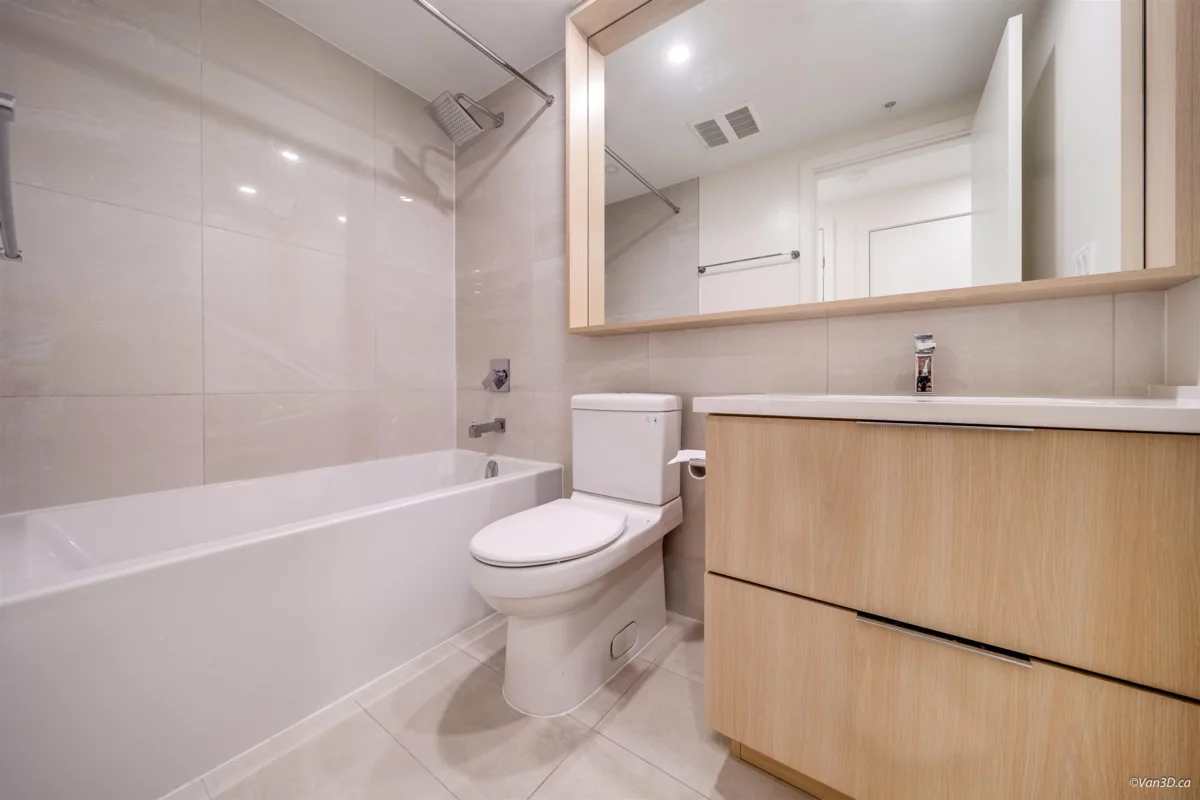 Laundry Room Photo of 903 13318 104 Avenue, Surrey, BC