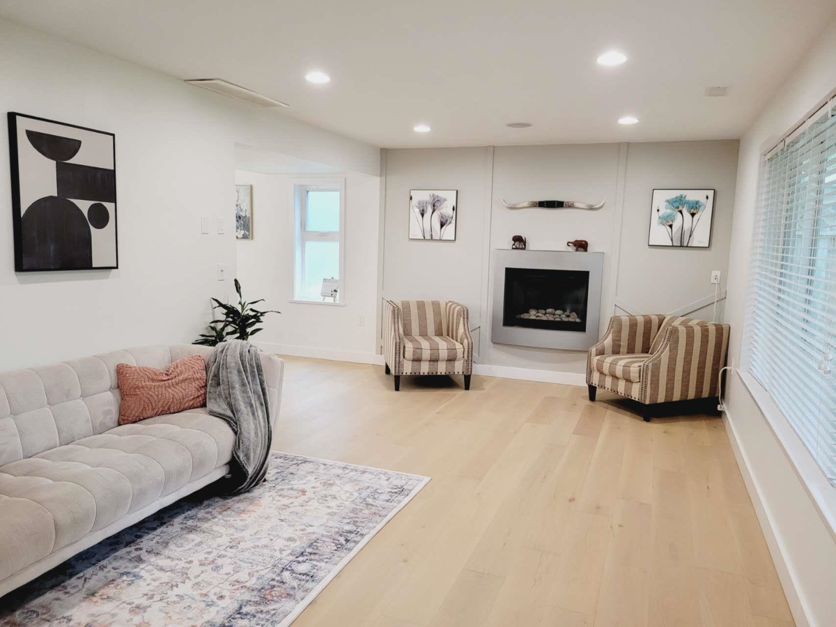Dining Area Photo of 971 51a Street, Delta, BC