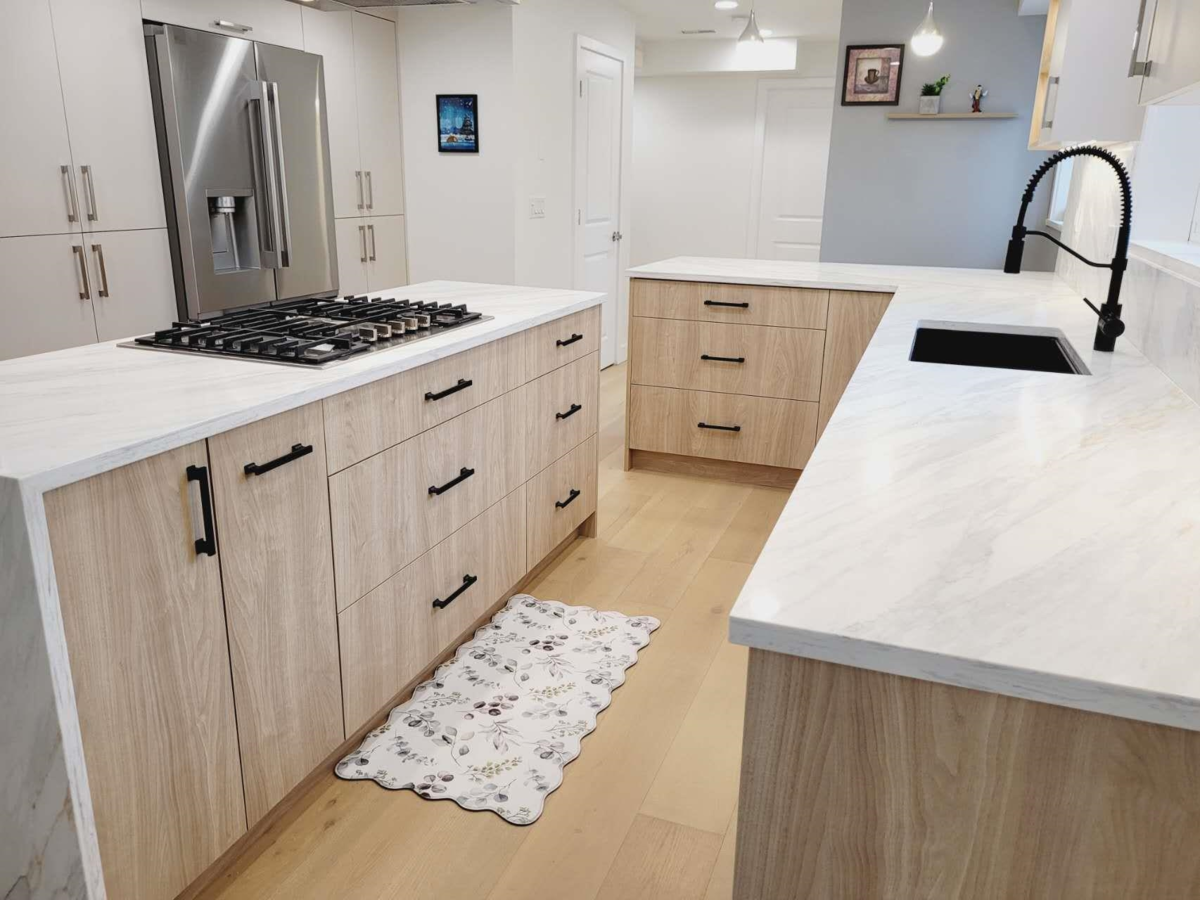 Kitchen Island Photo of 971 51a Street, Delta, BC