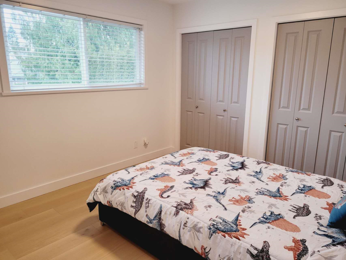 Laundry Room Photo of 971 51a Street, Delta, BC