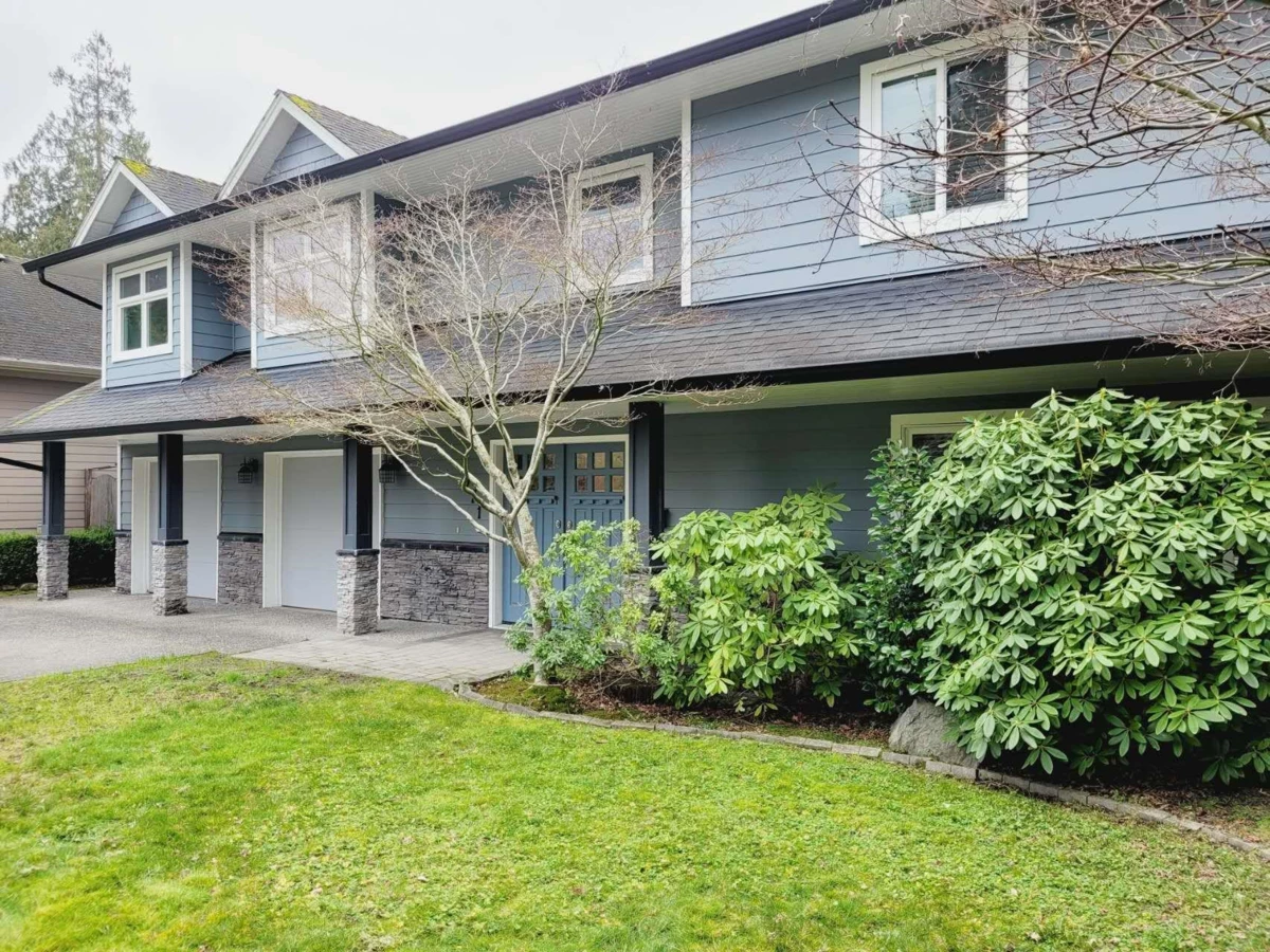 Living Room Photo of 971 51a Street, Delta, BC