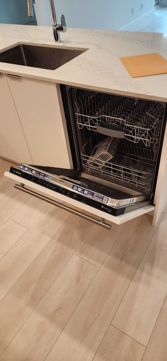 Bedroom 2 Photo of 3107 537 Cottonwood Avenue, Coquitlam, BC