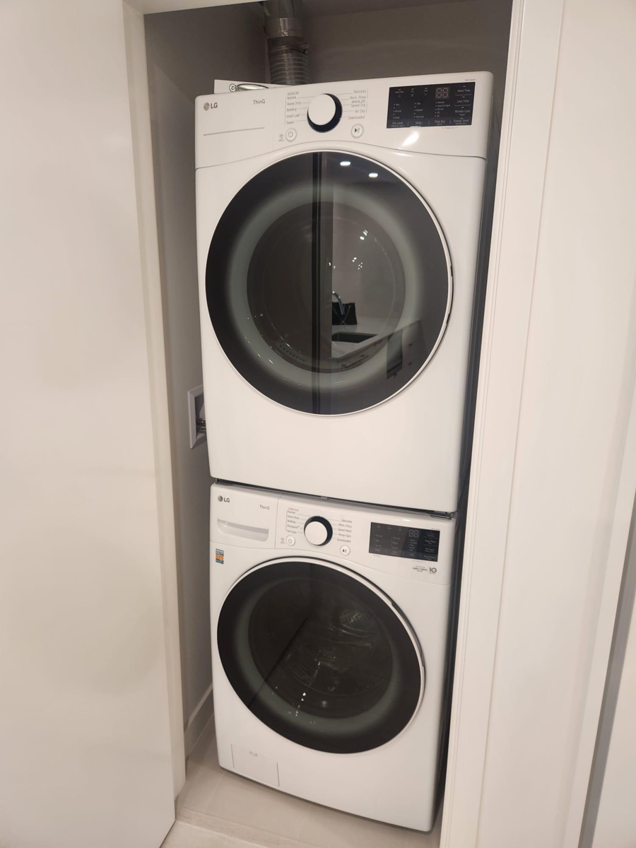 Guest Bathroom Photo of 3107 537 Cottonwood Avenue, Coquitlam, BC