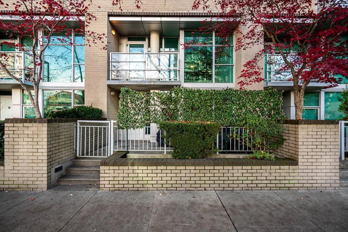 Garage Interior Photo of TH6 168 E Esplanade Avenue, North Vancouver, BC
