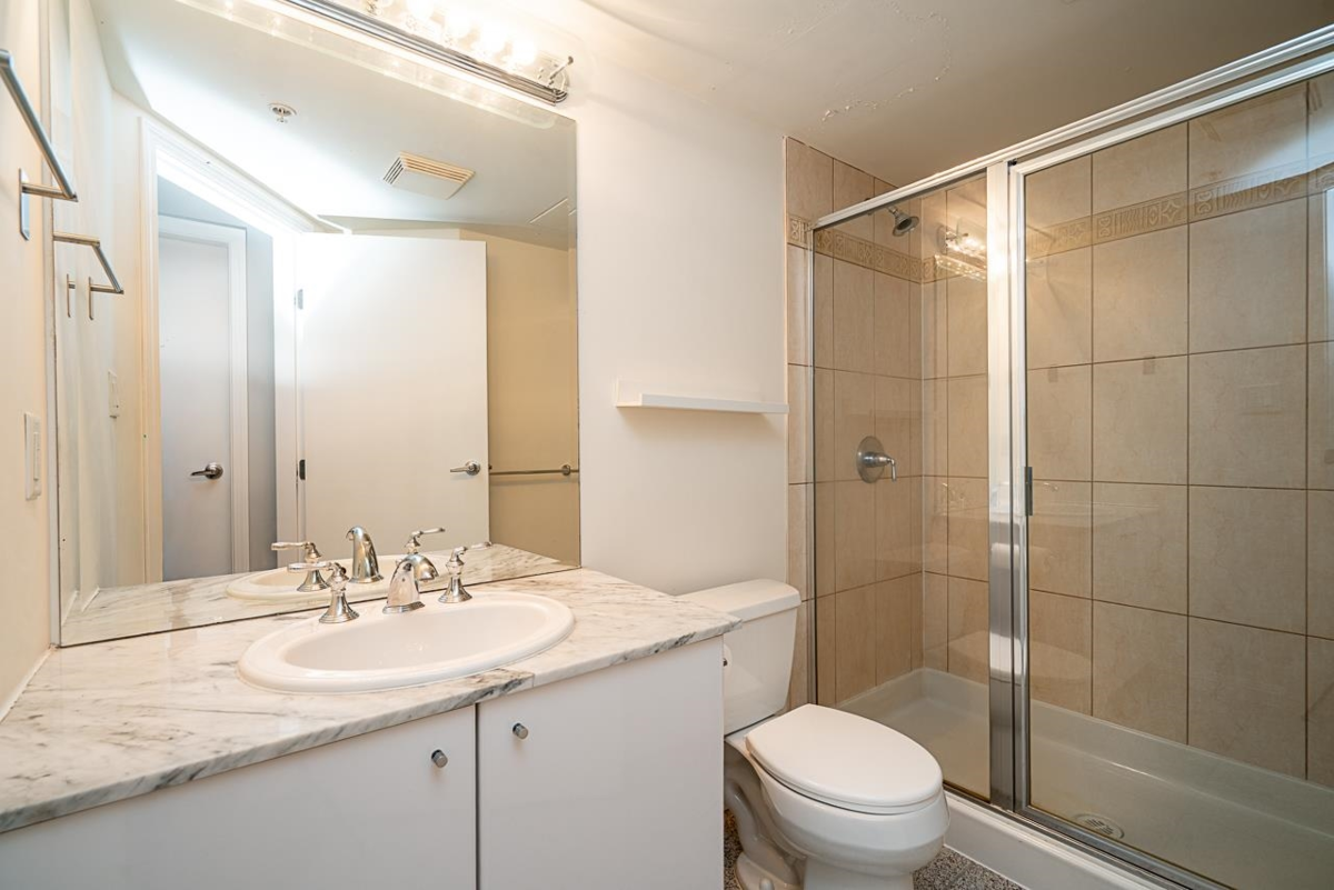 Mudroom Photo of TH6 168 E Esplanade Avenue, North Vancouver, BC