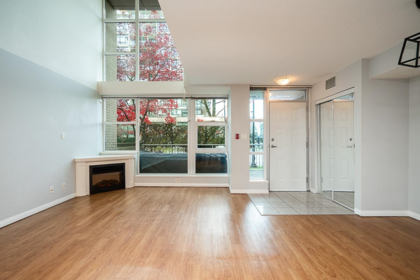 TH6 168 E Esplanade Avenue, North Vancouver, BC