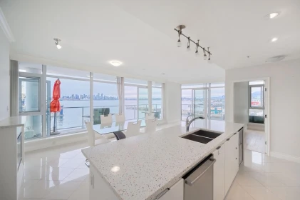 401 199 Victory Ship Way, North Vancouver, BC