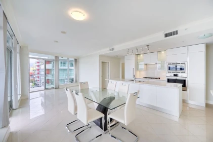 Kitchen Island Photo of 401 199 Victory Ship Way, North Vancouver, BC