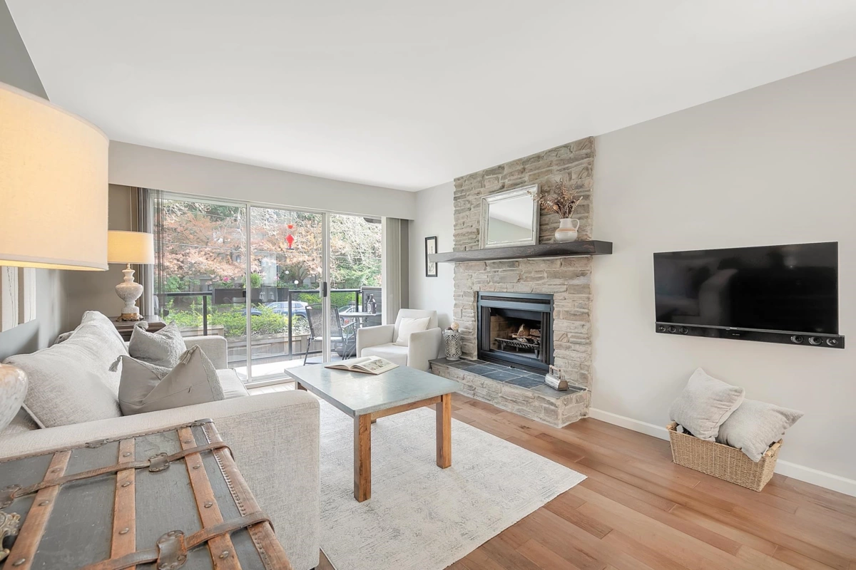 Exterior Rear Photo of 213 230 Mowat Street, New Westminster, BC