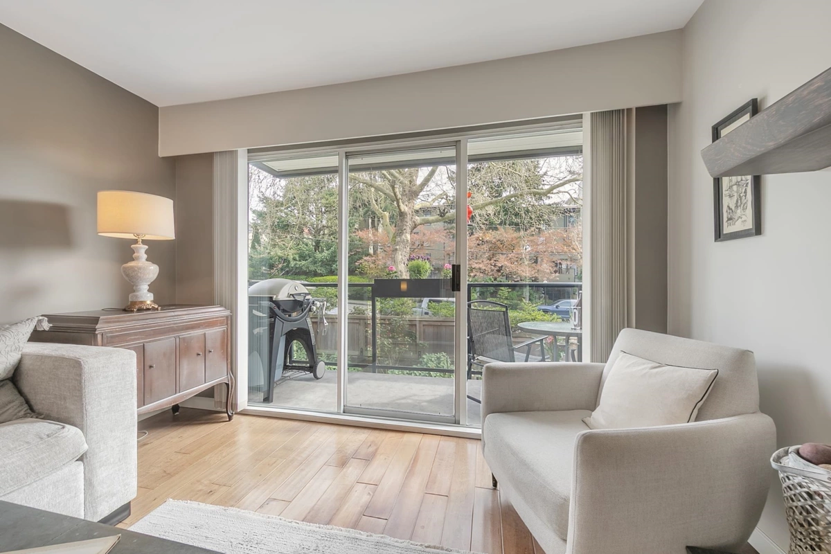 Kitchen Photo of 213 230 Mowat Street, New Westminster, BC