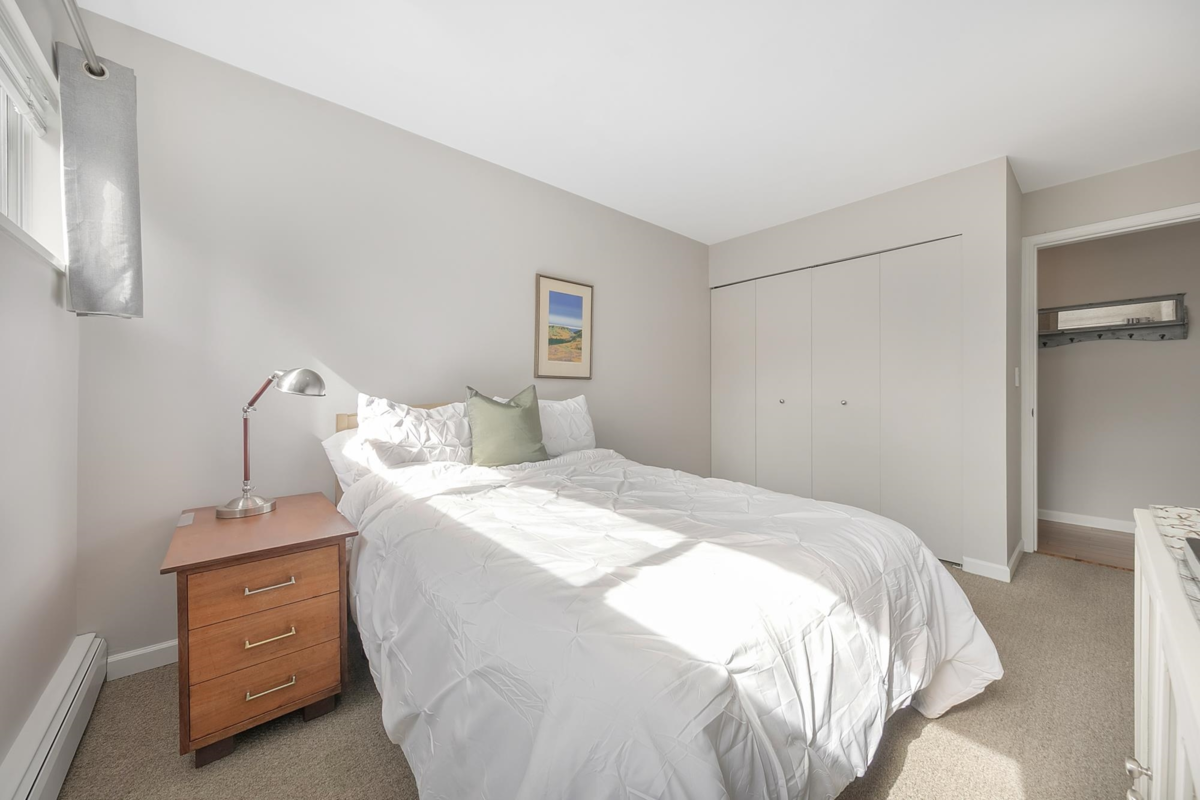 Outdoor Patio Photo of 213 230 Mowat Street, New Westminster, BC