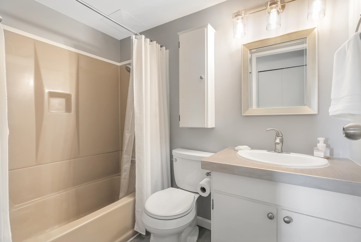 Staircase Photo of 213 230 Mowat Street, New Westminster, BC