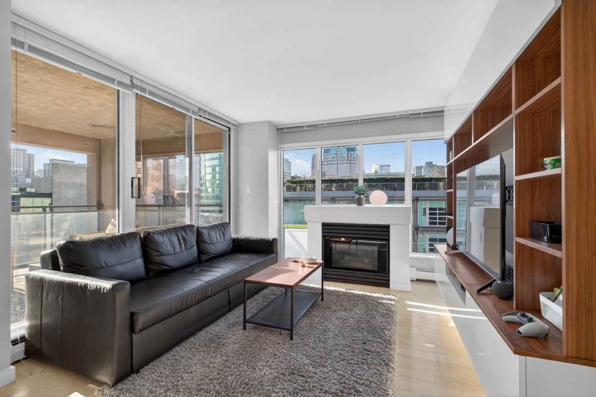 Bedroom 4 Photo of 1201 183 Keefer Place, Vancouver, BC