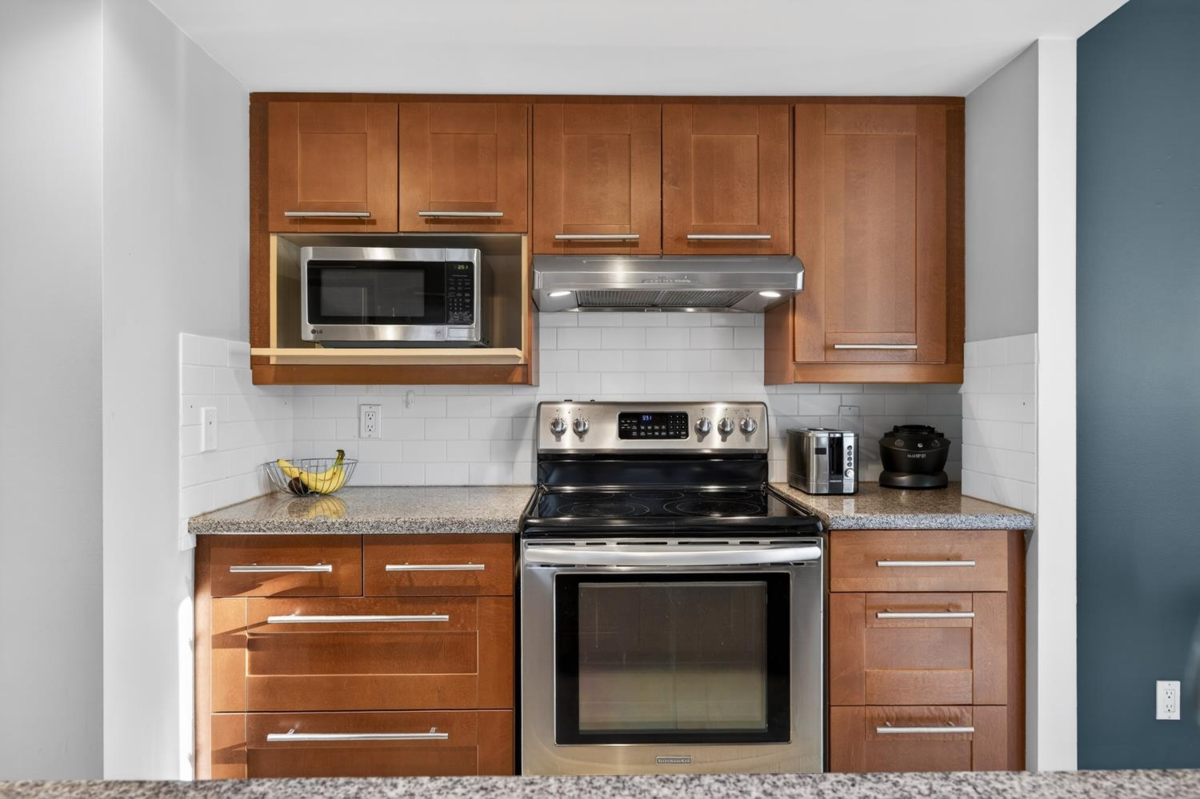 Family Room Photo of 1201 183 Keefer Place, Vancouver, BC