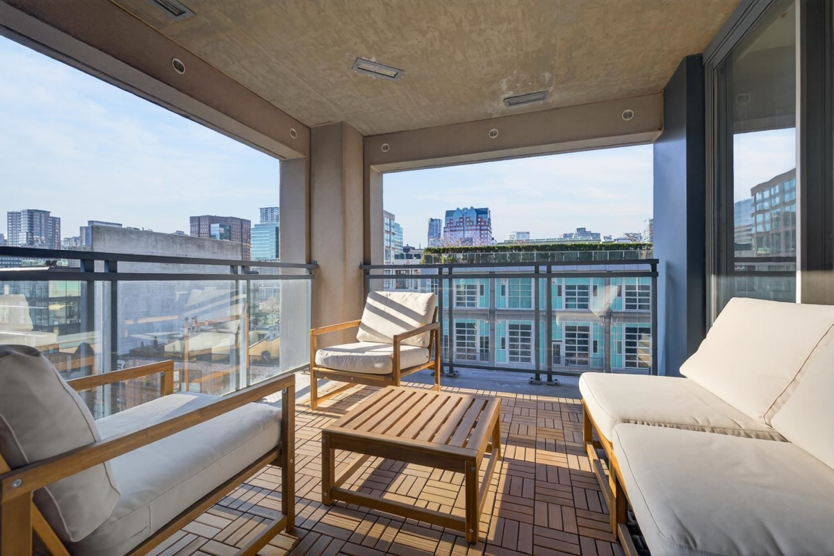 Primary Bathroom Photo of 1201 183 Keefer Place, Vancouver, BC