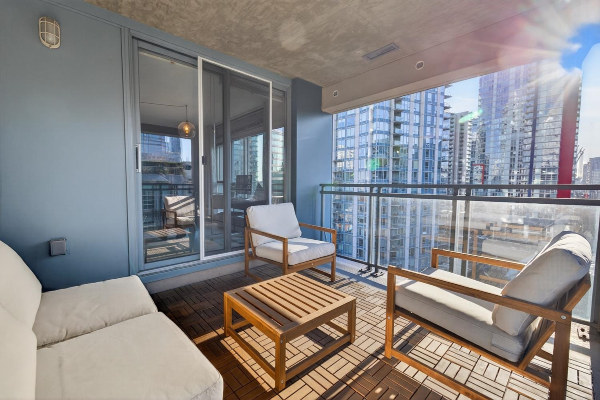 Primary Bedroom Photo of 1201 183 Keefer Place, Vancouver, BC