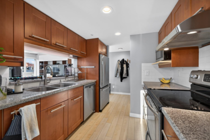 1201 183 Keefer Place, Vancouver, BC