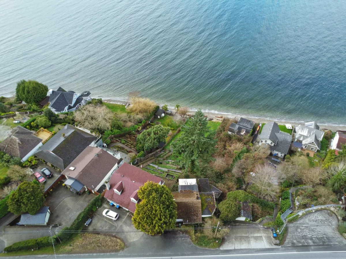 Breakfast Nook Photo of 5225B Sunshine Coast Highway, Sechelt, BC