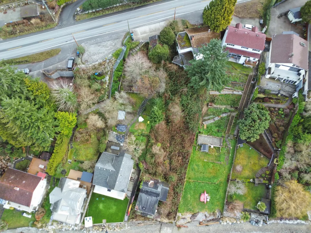 Primary Bathroom Photo of 5225B Sunshine Coast Highway, Sechelt, BC