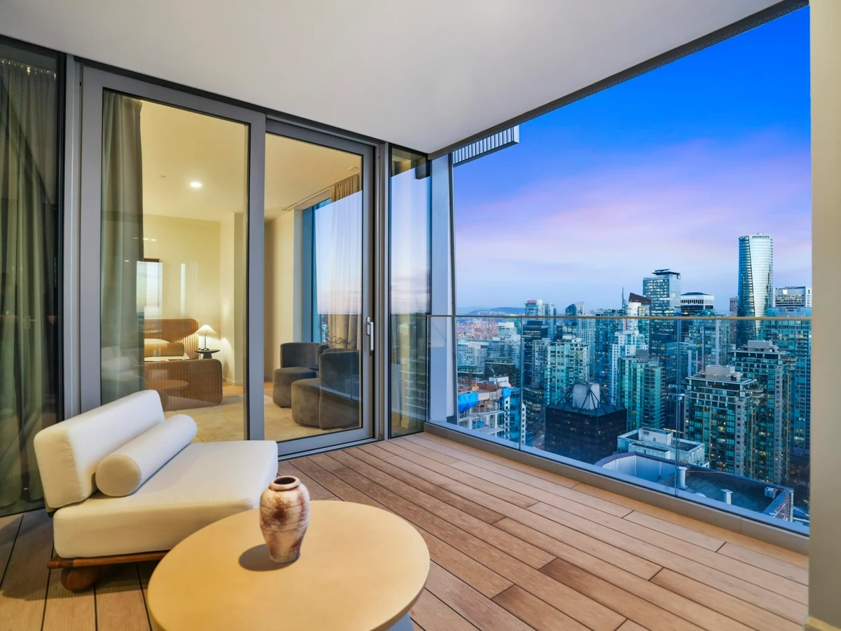 Entry Foyer Photo of 3902 1568 Alberni Street, Vancouver, BC