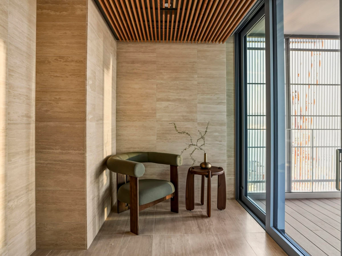 Front Yard Photo of 3902 1568 Alberni Street, Vancouver, BC