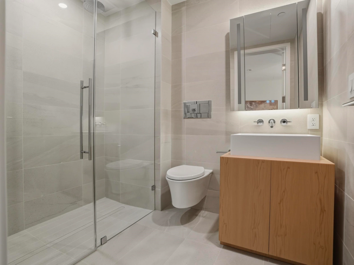 Hallway Photo of 3902 1568 Alberni Street, Vancouver, BC