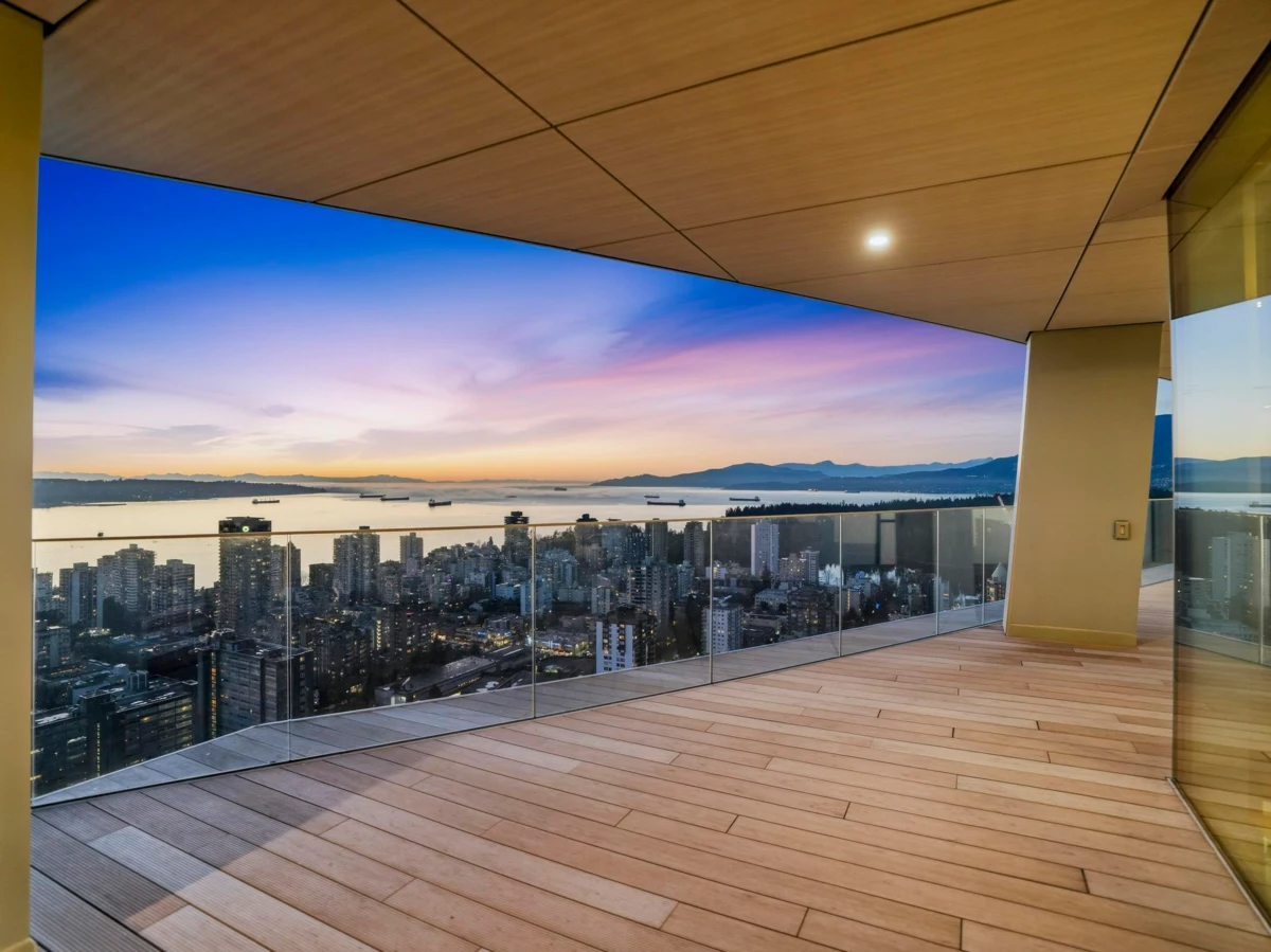 Outdoor Kitchen Photo of 3902 1568 Alberni Street, Vancouver, BC