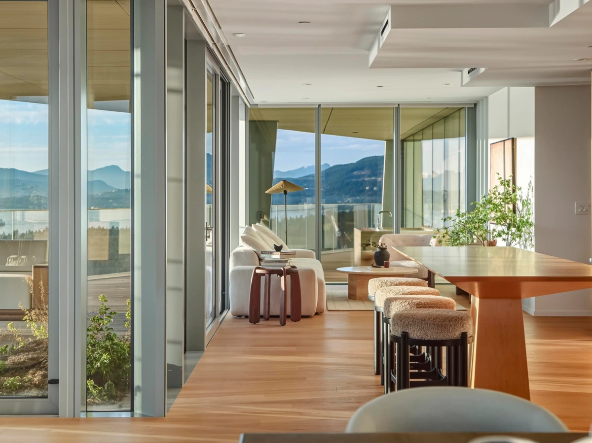 Walk-In Closet Photo of 3902 1568 Alberni Street, Vancouver, BC