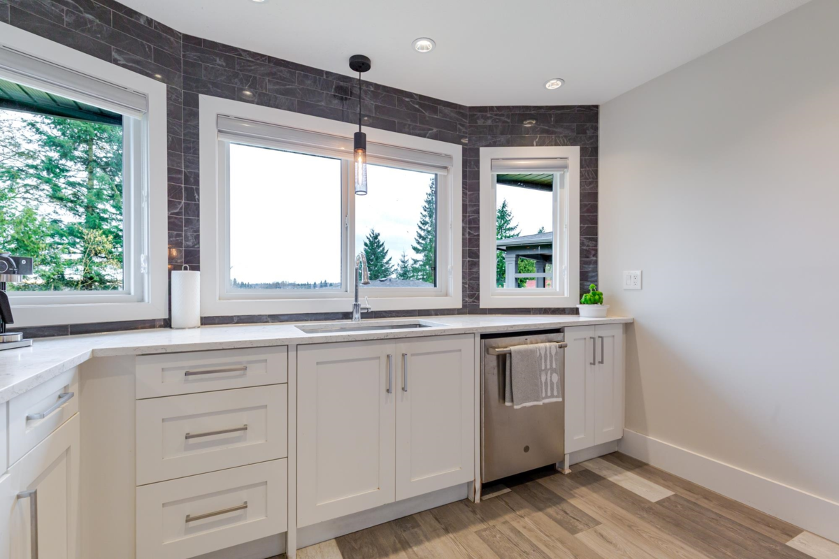 Guest Bathroom Photo of 19546 W 115b Avenue, Pitt Meadows, BC