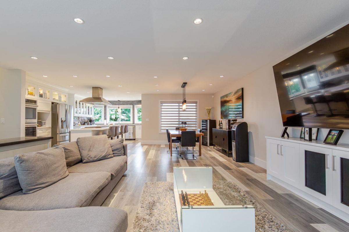 Kitchen Island Photo of 19546 W 115b Avenue, Pitt Meadows, BC