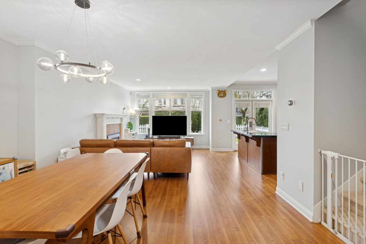 Kitchen Island Photo of 71 3088 Francis Road, Richmond, BC