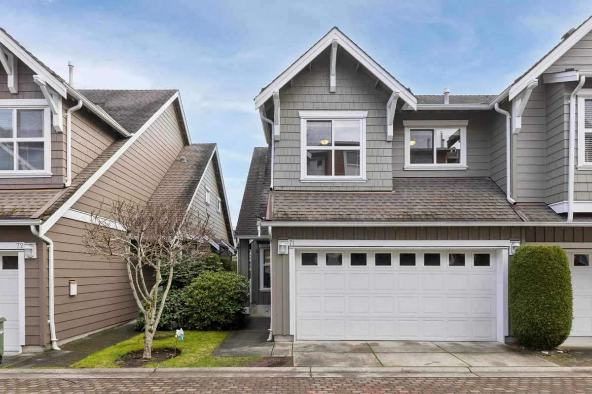 Living Room Photo of 71 3088 Francis Road, Richmond, BC