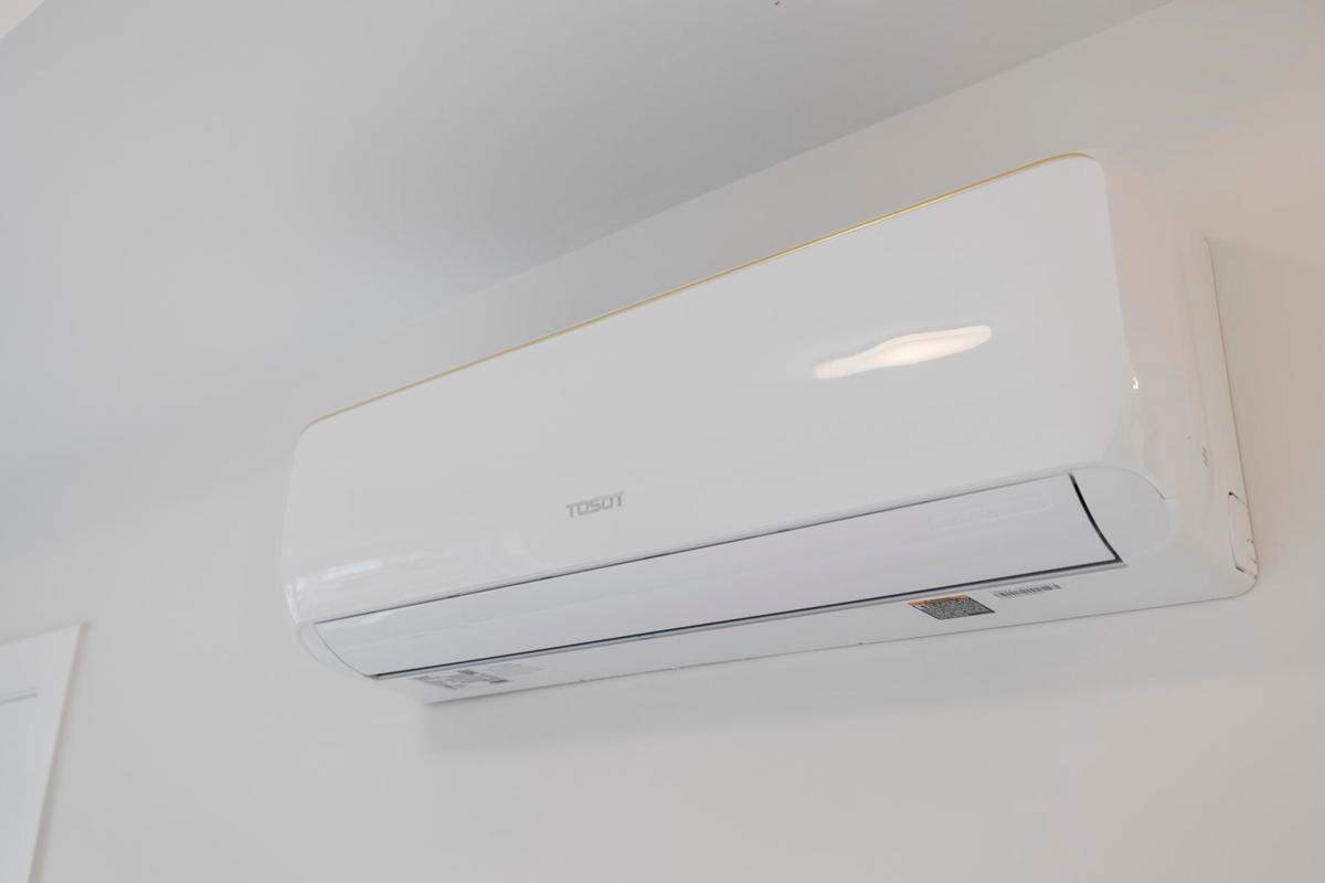 Breakfast Nook Photo of 203 15353 17 Avenue, Surrey, BC