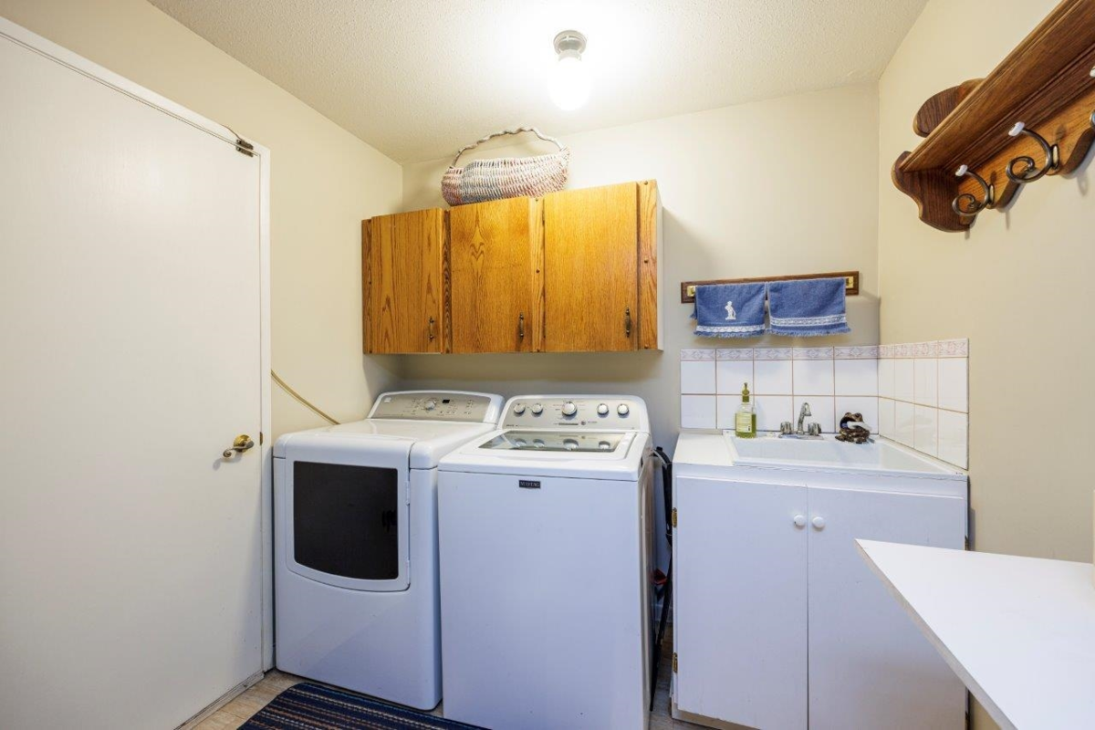 Garage Interior Photo of 6364 Parkview Place, Burnaby, BC