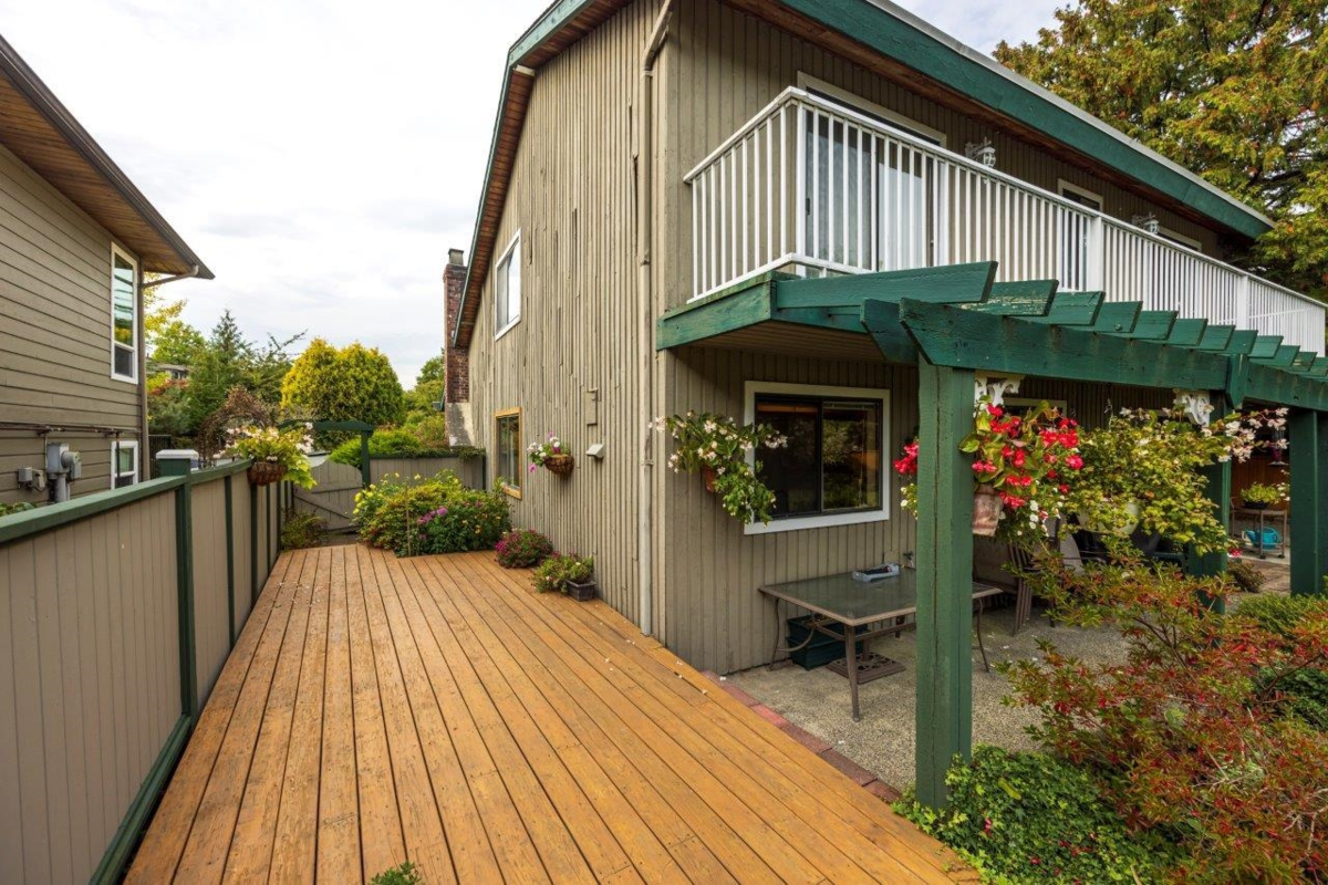 Pantry Photo of 6364 Parkview Place, Burnaby, BC