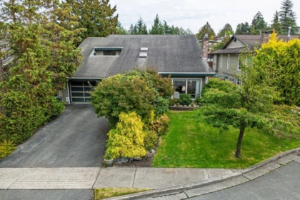 Backyard Photo of 6364 Parkview Place, Burnaby, BC