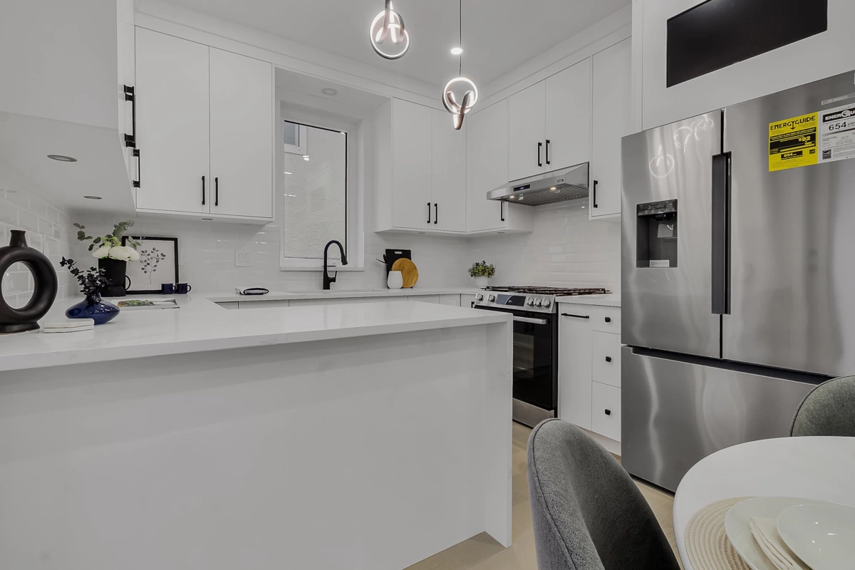 Breakfast Nook Photo of 583 E 60th Avenue, Vancouver, BC