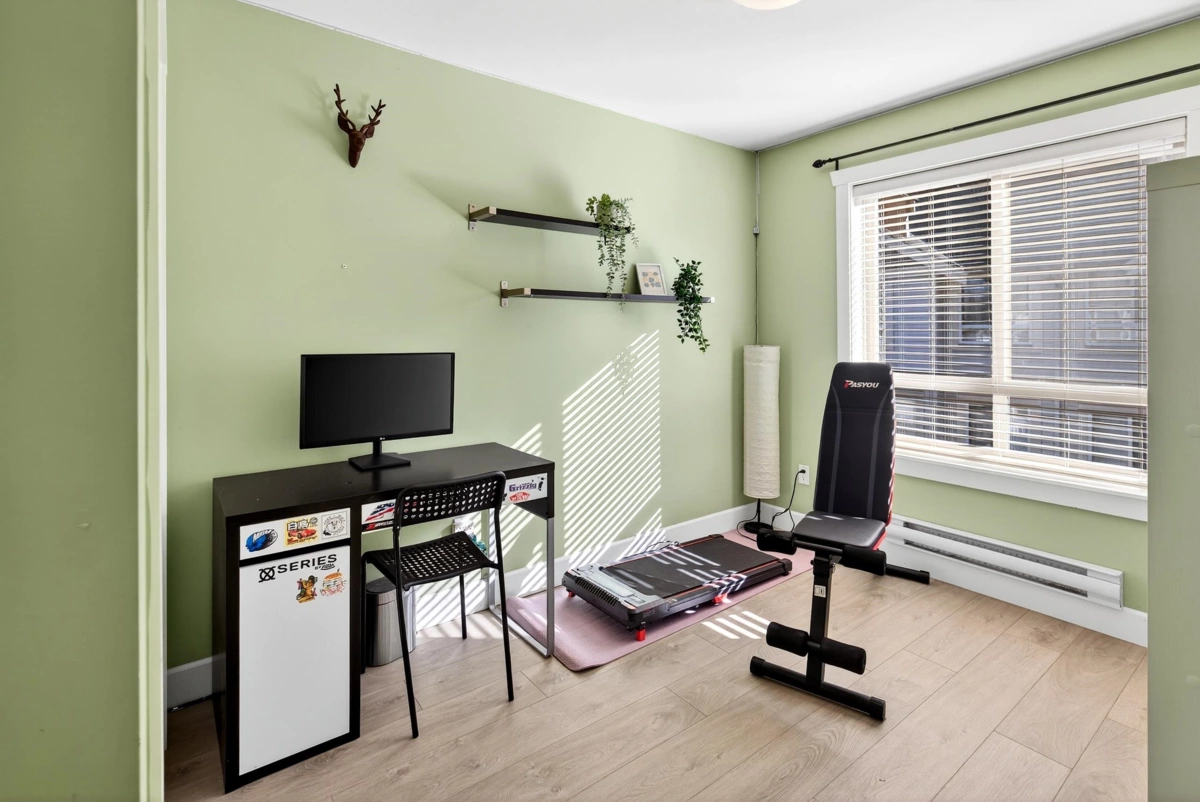 Guest Bathroom Photo of 52 19560 68 Avenue, Surrey, BC