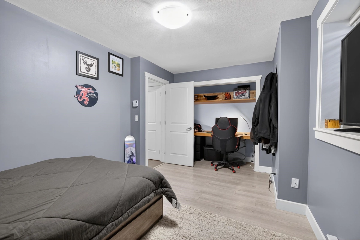 Laundry Room Photo of 52 19560 68 Avenue, Surrey, BC