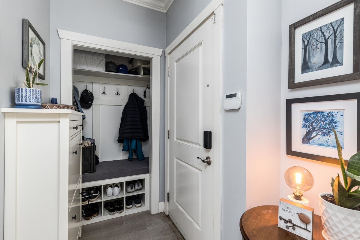 Living Room Photo of 52 19560 68 Avenue, Surrey, BC