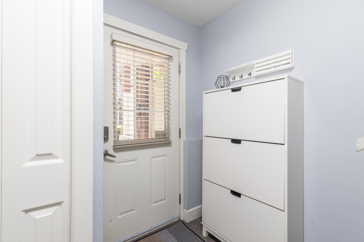 Mudroom Photo of 52 19560 68 Avenue, Surrey, BC