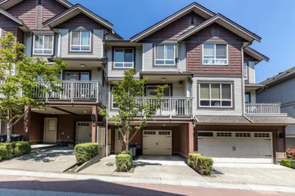52 19560 68 Avenue, Surrey, BC, Clayton — 4 bed townhouse for sale