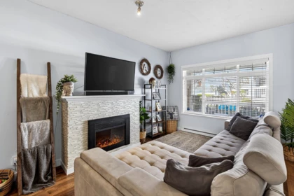 52 6852 193 Street, Surrey, BC