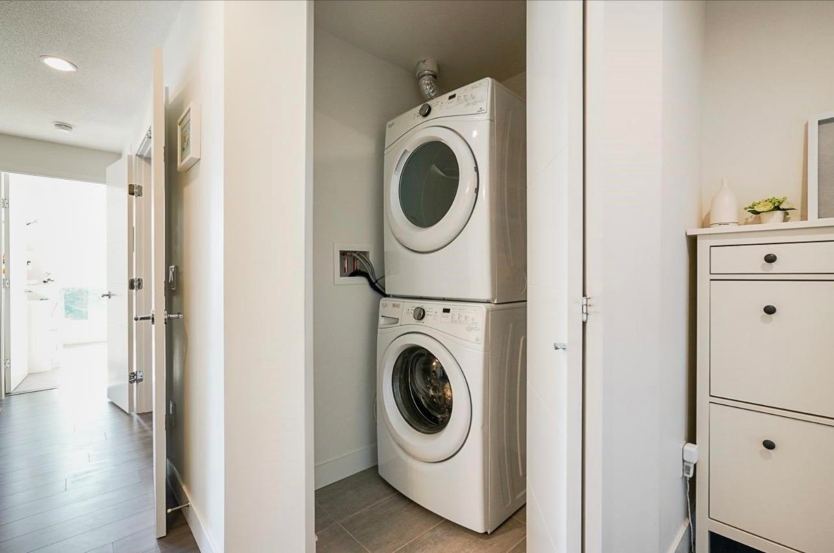 Loft / Bonus Room Photo of 310 719 W 3rd Street, North Vancouver, BC