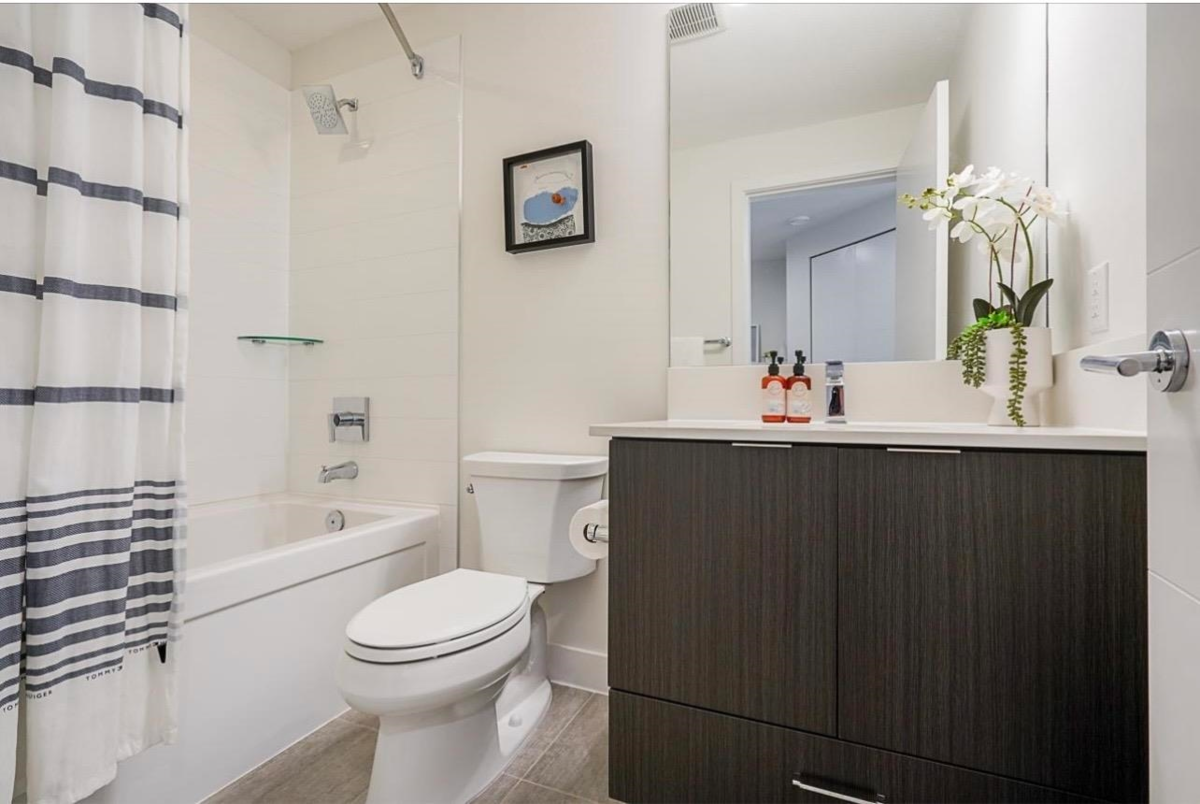 Office / Den Photo of 310 719 W 3rd Street, North Vancouver, BC