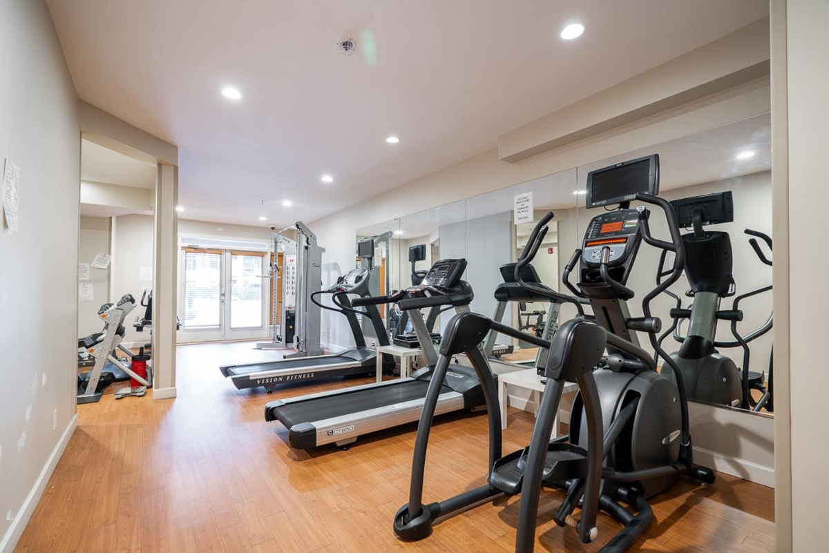 Entry Foyer Photo of 417 8328 207a Street, Langley, BC