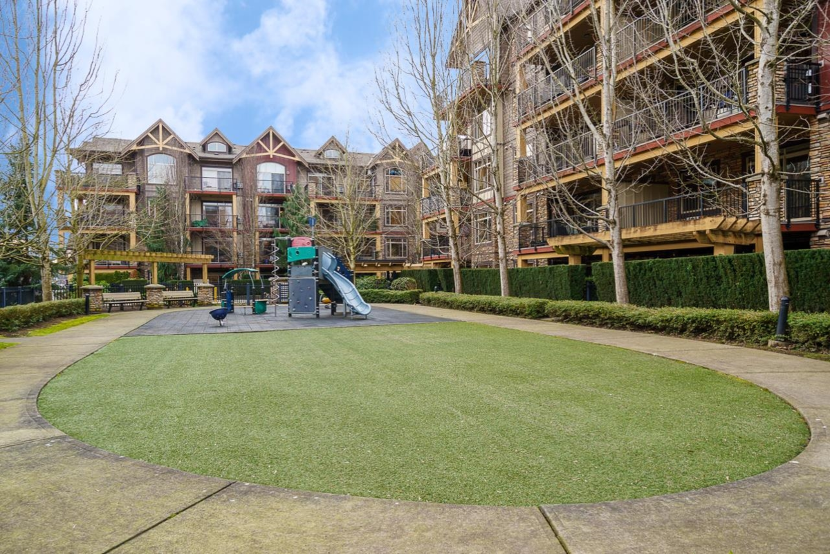 Hallway Photo of 417 8328 207a Street, Langley, BC